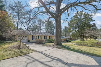 2685 Warwick Circle NE, Atlanta, GA 30345 - Photo 2