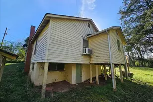 129 Brady St, Toccoa, GA 30577 - Photo 8