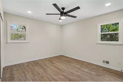 8832 Twin Oaks Drive, Jonesboro, GA 30236 - Photo 14