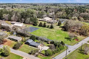 8832 Twin Oaks Dr, Jonesboro, GA 30236 - Photo 38