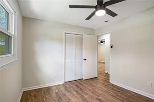 8832 Twin Oaks Dr, Jonesboro, GA 30236 - Photo 20