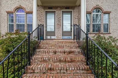 307 Alderwood Lane #307, Sandy Springs, GA 30328 - Photo 1