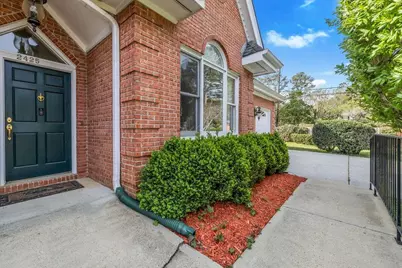 2425 William Court, Dunwoody, GA 30360 - Photo 2