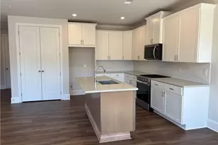 939 Crestmanor Dr, Marietta, GA 30008 - Photo 6