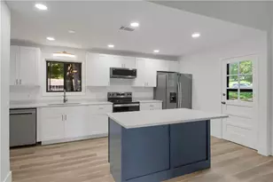 3486 Centerville Ln, Snellville, GA 30039 - Photo 6