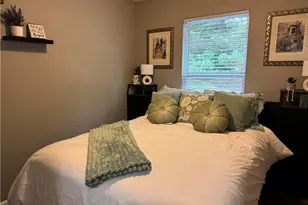 1613 Bayrose Cir, East Point, GA 30344 - Photo 12