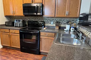 1613 Bayrose Cir, East Point, GA 30344 - Photo 8