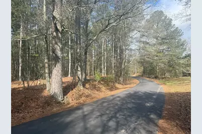 8615 Smith James Road, Snellville, GA 30039 - Photo 4