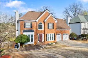 855 River Overlook Dr, Lawrenceville, GA 30043 - Photo 2