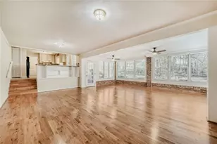 180 Jade Cove Cir, Roswell, GA 30075 - Photo 20