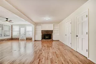 180 Jade Cove Cir, Roswell, GA 30075 - Photo 12