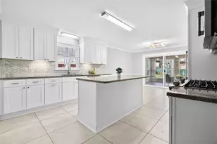 291 Shore Dr, Suwanee, GA 30024 - Photo 10