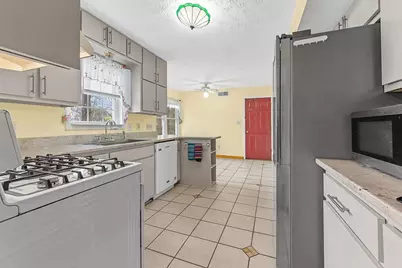 120 Chateau Circle, Fayetteville, GA 30215 - Photo 14