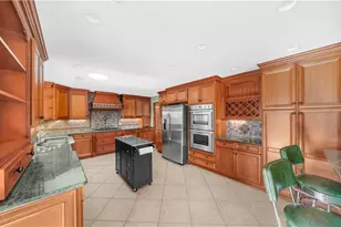 3240 Chimney Point Dr, Cumming, GA 30041 - Photo 10