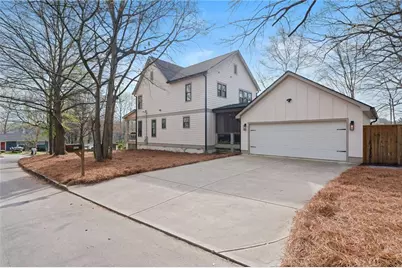 2090 Claude Street NW, Atlanta, GA 30318 - Photo 4