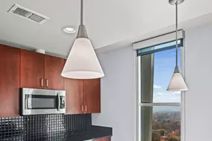 250 Pharr Rd NE, Atlanta, GA 30305 - Photo 10