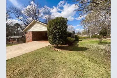 6439 Shore Drive, Douglasville, GA 30135 - Photo 2