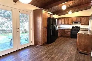 1231 Cedar Park Pl, Stone Mountain, GA 30083 - Photo 4