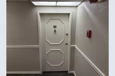 2479 Peachtree Road NE #1714, Atlanta, GA 30305 - Photo 4