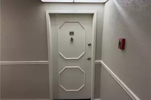 2479 Peachtree Rd NE, Atlanta, GA 30305 - Photo 4