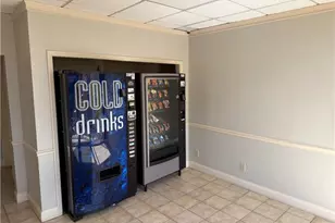 2479 Peachtree Rd NE, Atlanta, GA 30305 - Photo 58