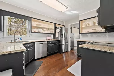 6405 Windsor Trace Dr, Peachtree Corners, GA 30092 - Photo 12