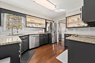 6405 Windsor Trace Dr, Peachtree Corners, GA 30092 - Photo 12