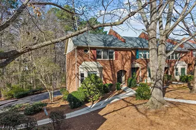 6405 Windsor Trace Dr, Peachtree Corners, GA 30092 - Photo 2