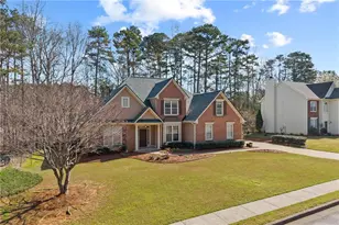 4409 Chatham View Dr, Buford, GA 30518 - Photo 2