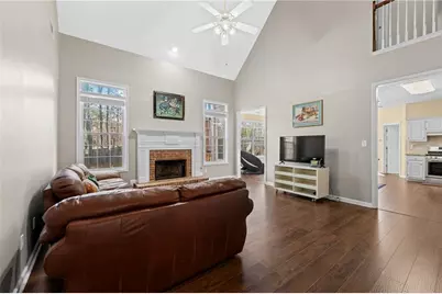 4409 Chatham View Drive, Buford, GA 30518 - Photo 10