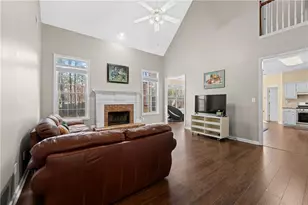 4409 Chatham View Dr, Buford, GA 30518 - Photo 10