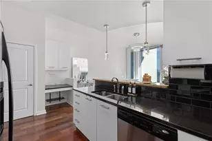 3324 Peachtree Rd NE, Atlanta, GA 30326 - Photo 10