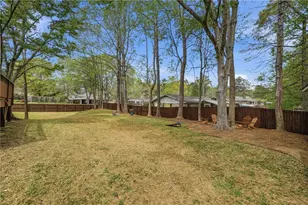 201 Dillard Dr NE, Kennesaw, GA 30144 - Photo 22