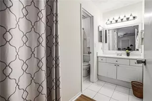 1003 Summit N Dr NE, Atlanta, GA 30324 - Photo 16