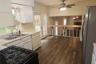 3877 Peachtree Corners Cir, Peachtree Corners, GA 30092 - Photo 6