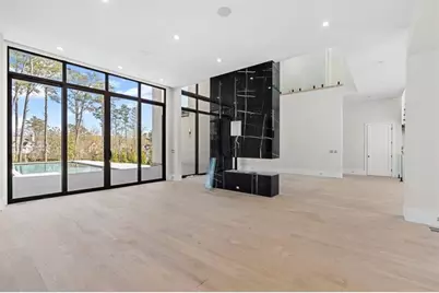 124 Woodlawn Drive NE, Marietta, GA 30067 - Photo 10