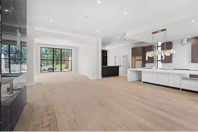 124 Woodlawn Drive NE, Marietta, GA 30067 - Photo 12