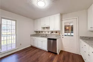 460 Hillsdale Dr, Fayetteville, GA 30214 - Photo 10