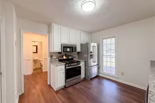 460 Hillsdale Dr, Fayetteville, GA 30214 - Photo 2