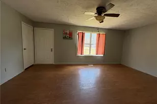 571 Ishman Ballard Rd, Newnan, GA 30263 - Photo 4