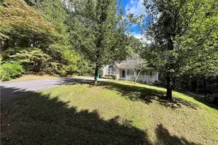 129 Falcon Brook Dr, Dahlonega, GA 30533 - Photo 2