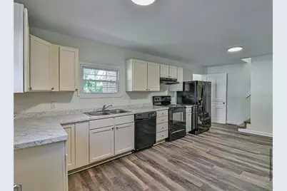 24 E Main Street, Gainesville, GA 30501 - Photo 12