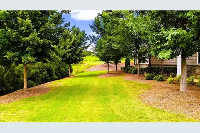 301 Hayden Circle, Woodstock, GA 30189 - Photo 18