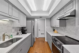 3019 Canyon Point Cir, Roswell, GA 30076 - Photo 12