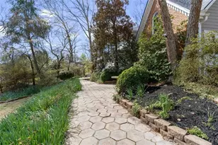 708 Robert Way, Powder Springs, GA 30127 - Photo 2