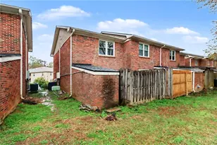 2060 Kings Gate Circle, Snellville, GA 30078 - Photo 28