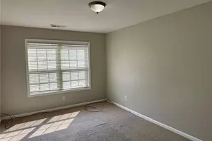13 Burns View Ct, Lawrenceville, GA 30044 - Photo 12