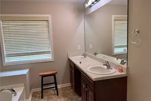 13 Burns View Ct, Lawrenceville, GA 30044 - Photo 16