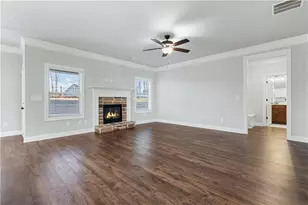 1647 Jasper Dr, Winder, GA 30680 - Photo 4