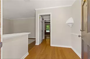 1055 Hunterhill Dr, Roswell, GA 30075 - Photo 8